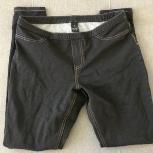 HUE Black Jeggings